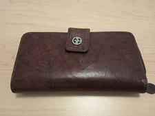 GIANI BERNINI  Soft Genuine  Leather All In One Wallet Snap And Zip Closure