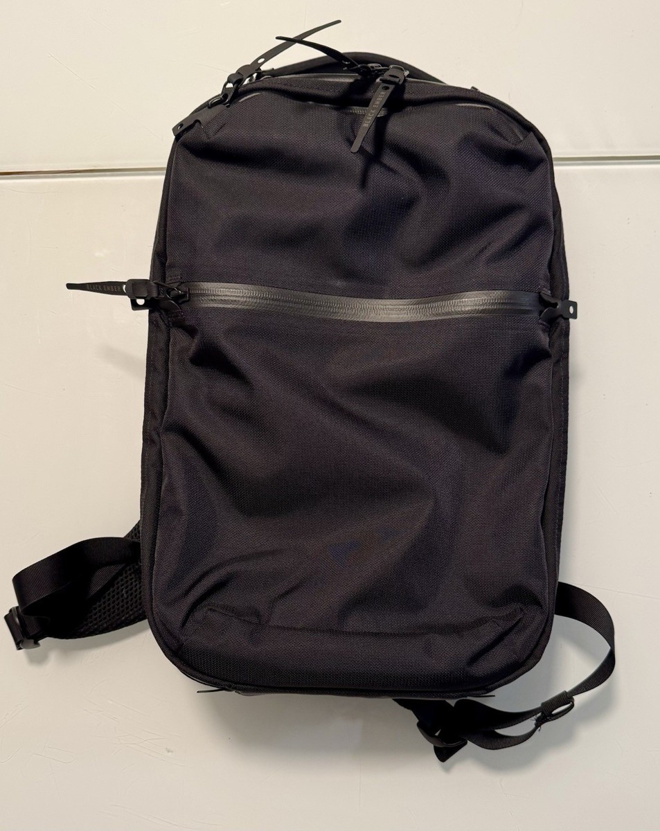 ほぼ新品　Black Ember Citadel 18 R3 Black Ember Citadel 18 - Slate Blue | Urban Backpack
