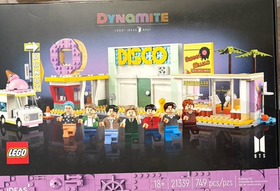 LEGO 21339 Ideas: BTS Dynamite K-Pop Band Block Set NEW SEALED