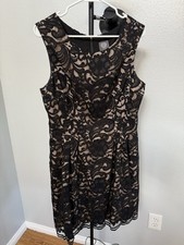 Vince Camuto Sleeveless Floral Lace Scoop Neck Dress Black Beige Zip Size 14