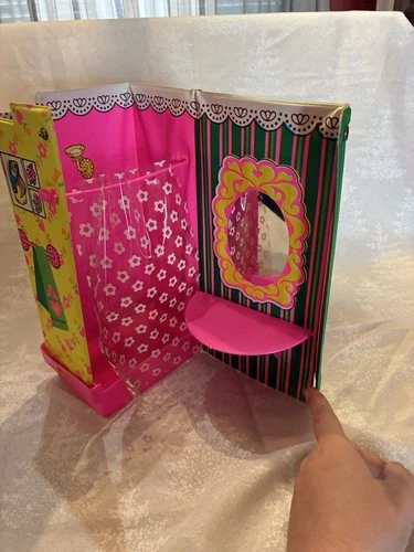 Vintage 1975 Barbie Bathe'n Beauty Place Mattel 31091 Shower Vanity Bathroom