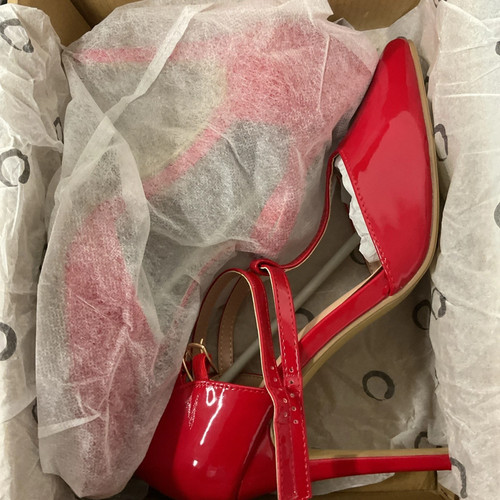 NWB Journee Collection Women's Tru T-Strap Stilettos Red Size 10 MSRP $49 - Picture 2 of 3