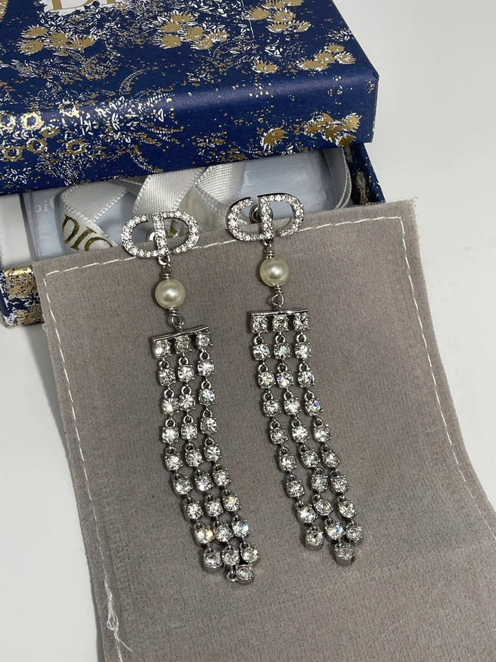 Brincos de cristal luxo CD charme prata lustre assinatura pérola cristal - Imagem 4 de 4