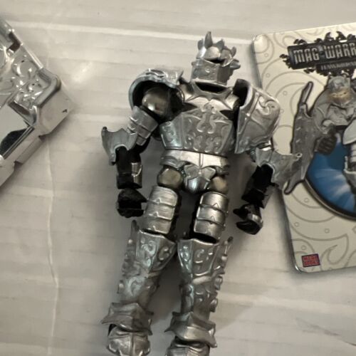 Mag Warriors 2005 Mega Bloks Magnetic Action Figure Paladar 9016 & Hawkblade 901 - Picture 16 of 18