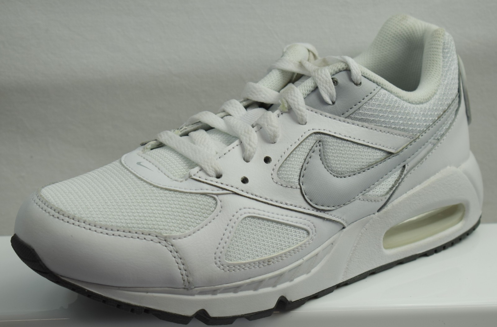 Nike Air Max Ivo Femmes Baskets Neuf Taille UK 5.5 (EG9) Nike Air Max Ivo Femmes Baskets Neuf Taille UK 5.5 (EG9)
