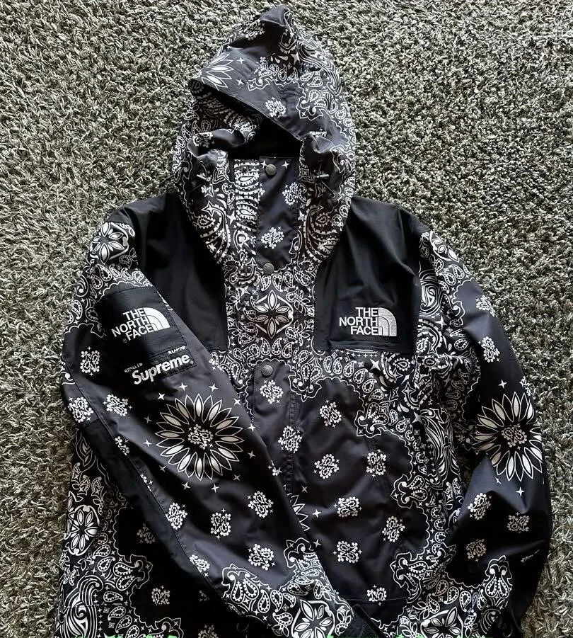 Veste d'extérieur à capuche The North Face & Supreme style bandana noir taille S pour homme