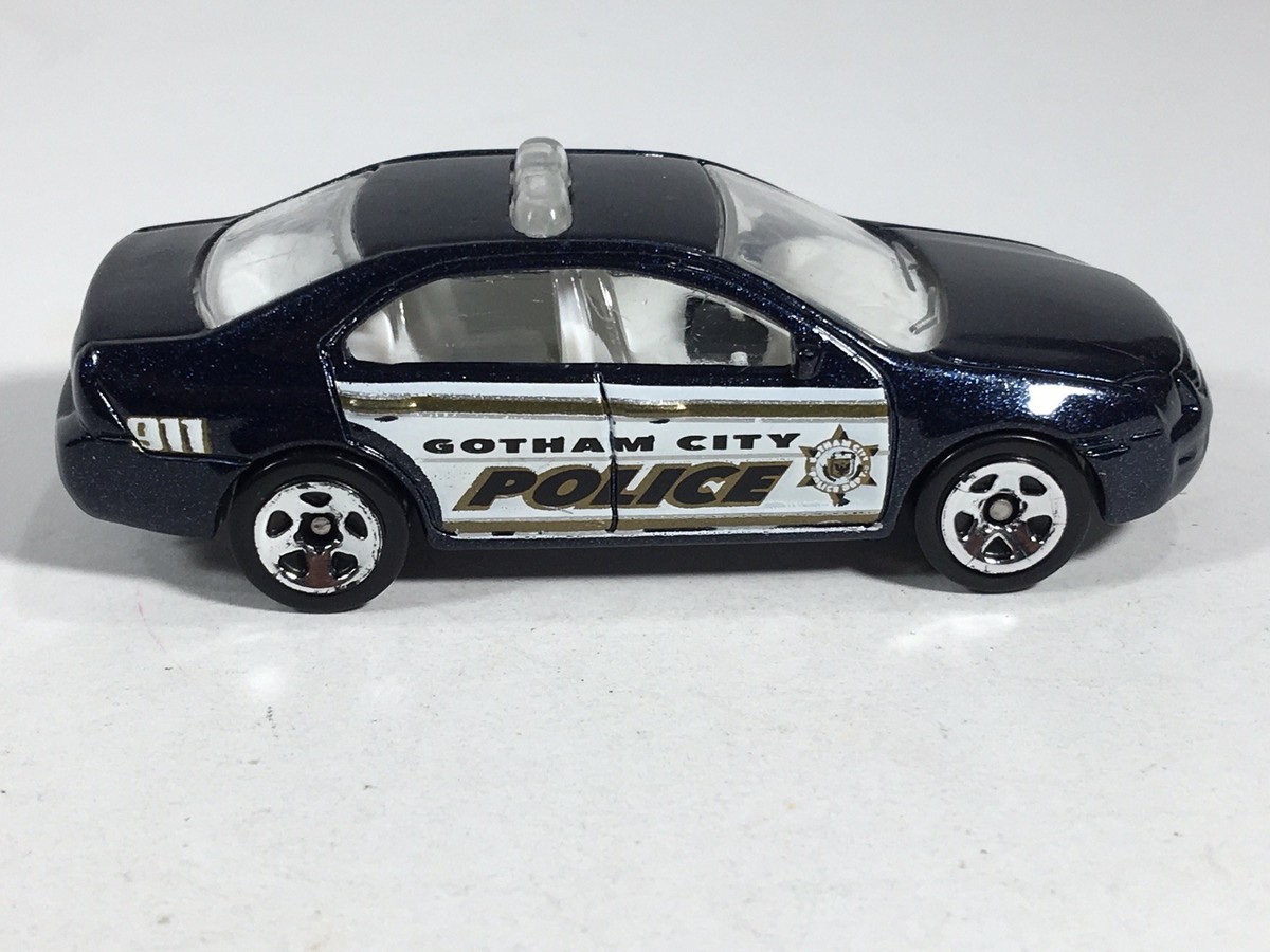 Hot Wheels Ford Fusion Gotham City Police Car HW Batman 5