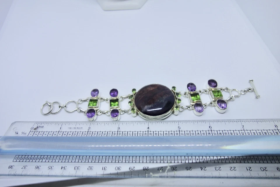 Large Jasper Peridot and Amethyst Sterling Silver Toggle Bracelet 64.28 grams - Image 4 of 4