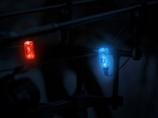 Illuminated Hanger Delphin LED in 6 Farben le...