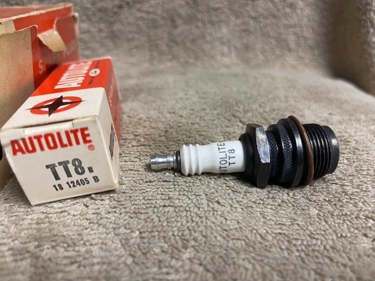 1933-37 Ford Autolite Spark Plugs Set Of 8 With Brass Knurl Nuts 40-12405-A