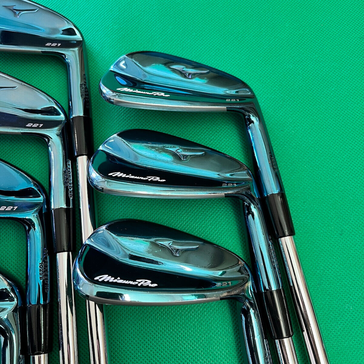 Mizuno Pro 221 Limited Blue Edition Iron Set 7pcs 4-Pw RH Mizuno Pro 221 Limited Blue Edition Iron Set 7pcs 4-Pw RH
