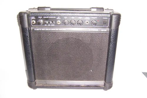 BEHRINGER V-TONE GM 108 TRUE ANALOG MODELING 15 WATT GUITAR AMPLIFIER AMP