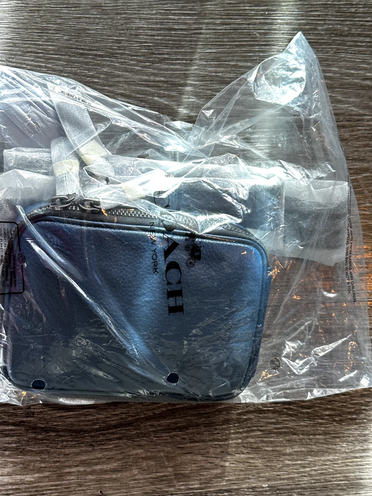 Borsa a tracolla Coach CL948 Stanton nuova con etichette in raffinata pelle di ciottoli blu intenso