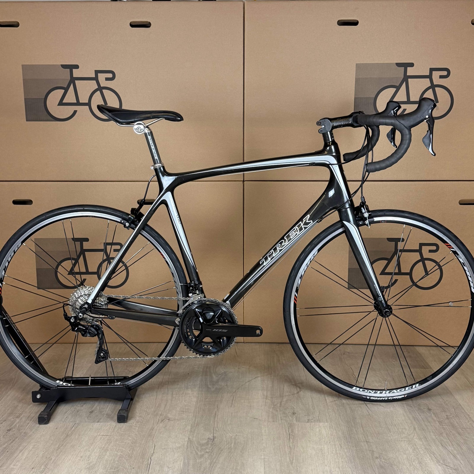 Used Trek Madone 4.5, New 11-speed Shimano 105, Carbon Fiber Road Bike-2008, 58c