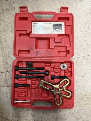 OEM Tools Harmonic Balancer Puller Kit 27019 (Incomplete)