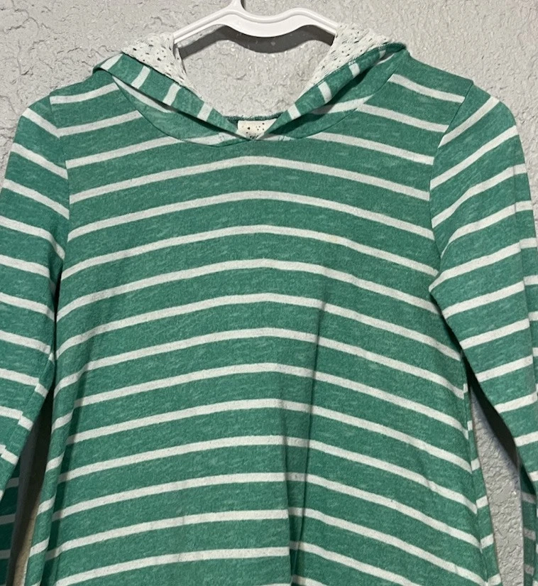 Sudadera con Capucha Autoestima Para Mujer XS Verde Blanco Rayas Pullover Suéter Top Borde de Encaje Foto 2 de 4