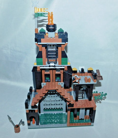 LEGO Castle Kingdoms set 7947 Prison Tower Rescue with Minifigures & Instruction