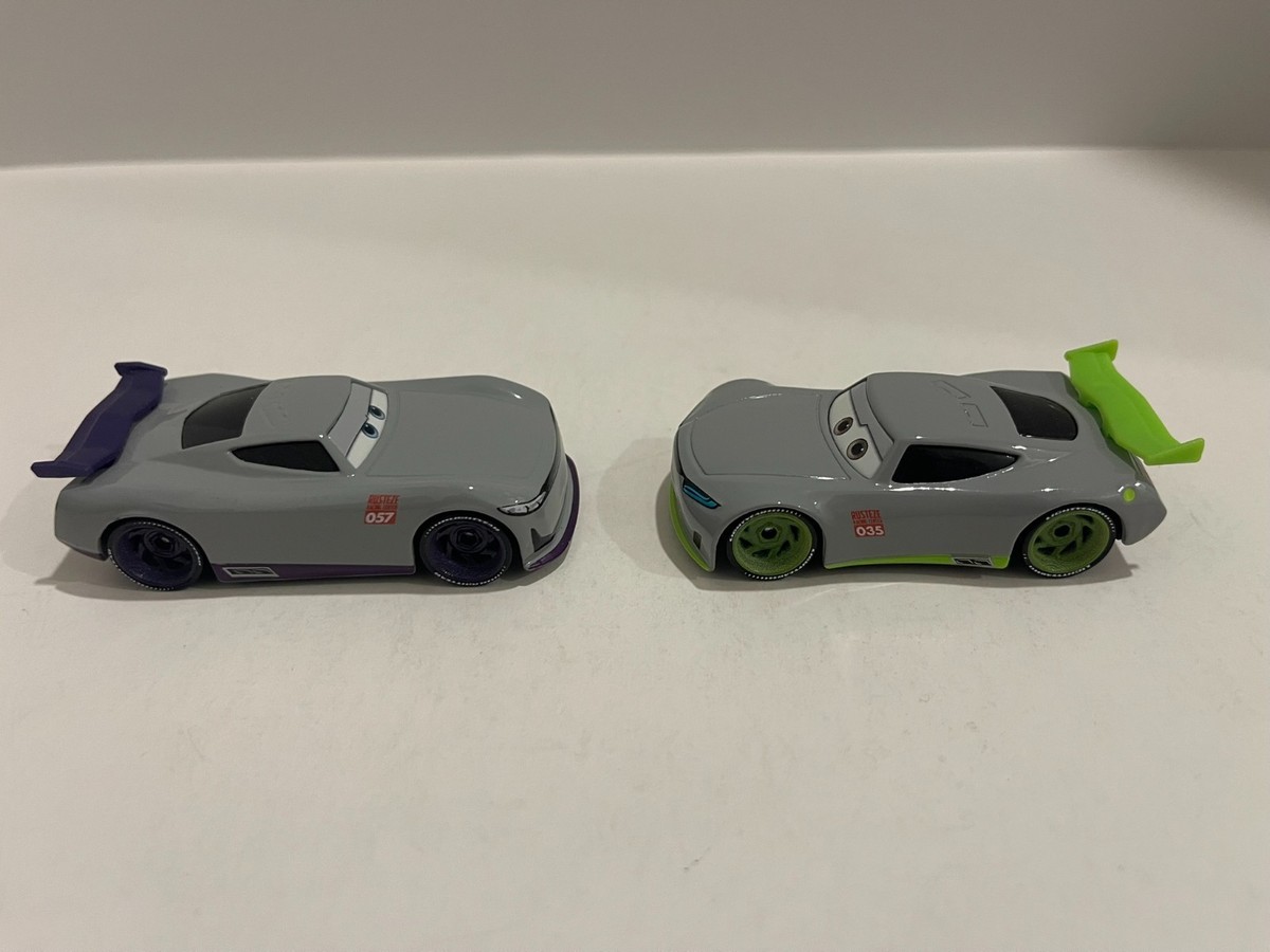 Disney Pixar Cars Next-Gen Ronald #035 & Junyi #057 trainee racers