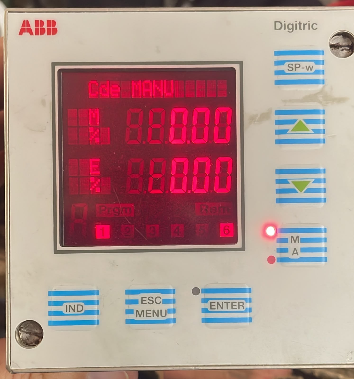 ABB DIGITRIC 100 ABB DIGITRIC 100 CONTROLLER 90-240VAC 1
