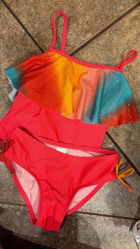 New Without Tags Cat & Jack 2 Piece Swimsuit Size 6/6X 