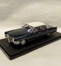1/43 Cadillac Fleetwood Brougham 1969 Edition EXTREMELY RARE!! Blue/white