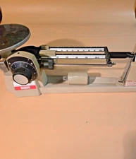 Ohaus Triple Beam Balance Dial-O-Gram 2610g Scale + BONUS 1 kg weight