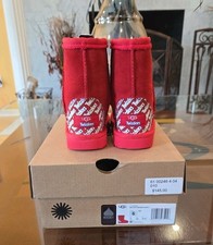 UGG X CLASSIC II Kids Suede & SHEEPSKIN Size 6 Red Twizzlers Hershey Official 