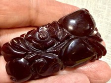VTG.Carved Cherry Juice Bakelite Dress Clip Fur Clip Deeply Carved Fruit Floral