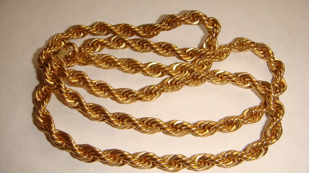 VINTAGE MARKED AVON GOLD TONE TWISTED ROPE DESIGN CHAIN  display picture 1