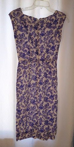Vintage 1950s White Sheath Dress With Purple Flowers Spring Sundress Size S/XS - Picture 4 of 7