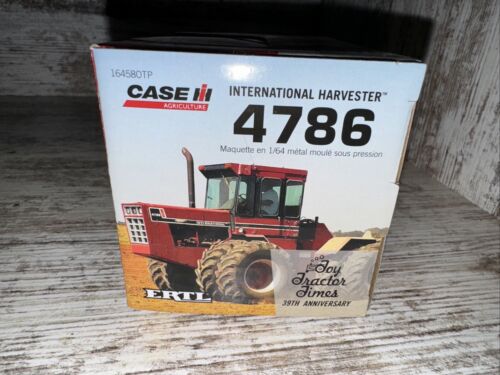1/64 IH 4786 4WD w/ Front & Rear Duals, Toy Tractor Times 39 Anniversary Ertl - Picture 4 of 8