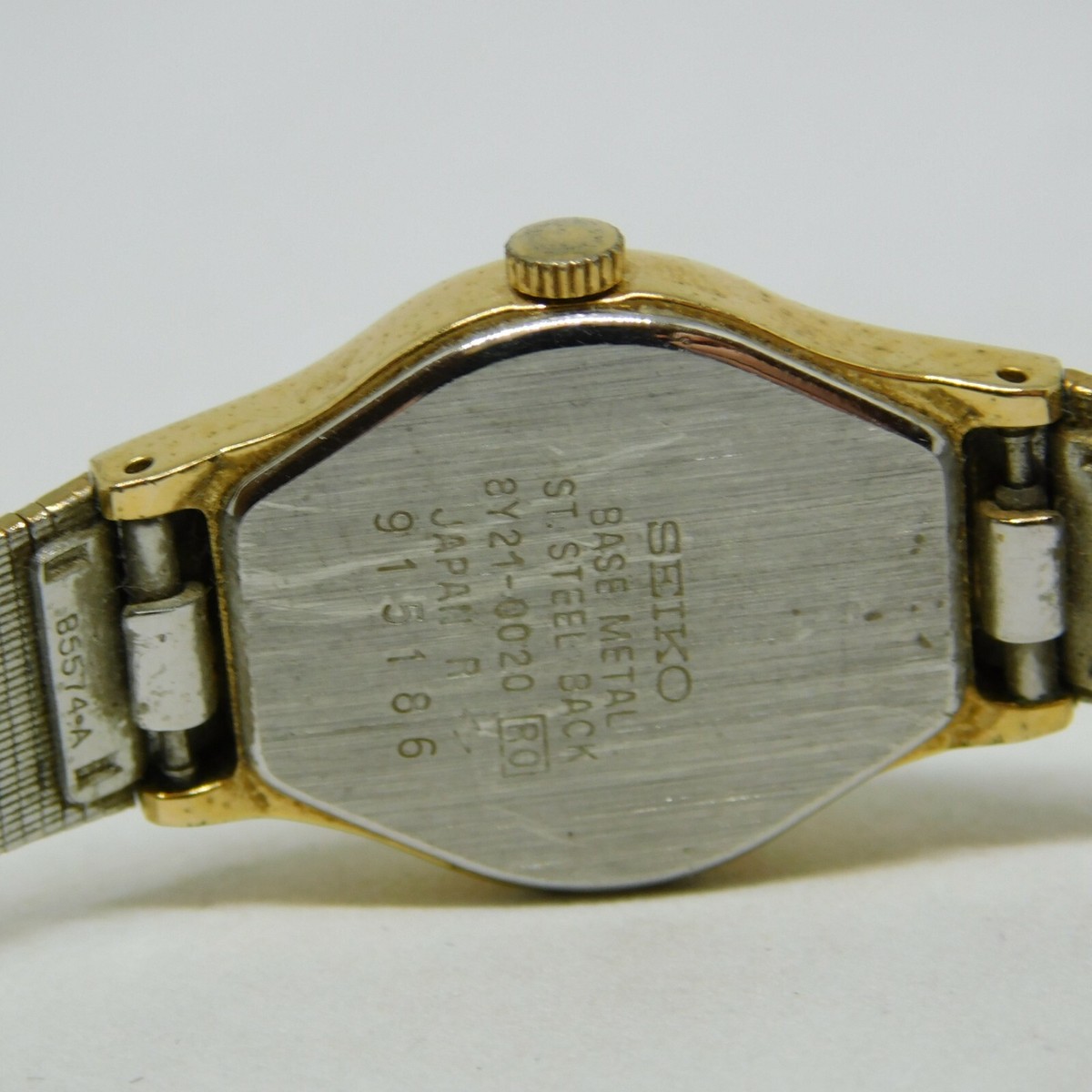 【良品】SEIKO クォーツ 8Y21-0020 SX ゴールド レディース Vintage Seiko SX Watch Women Gold Tone Gold Dial Round 8Y21