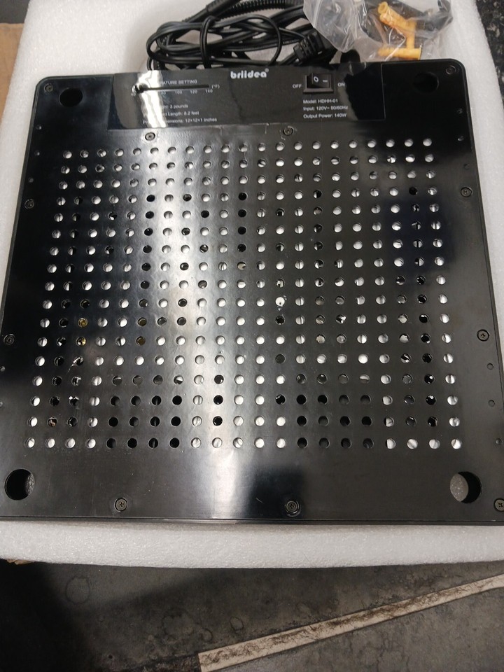 Briidea 140W Dog House Heater 40℉140℉ Adjustable Temperature & Anti