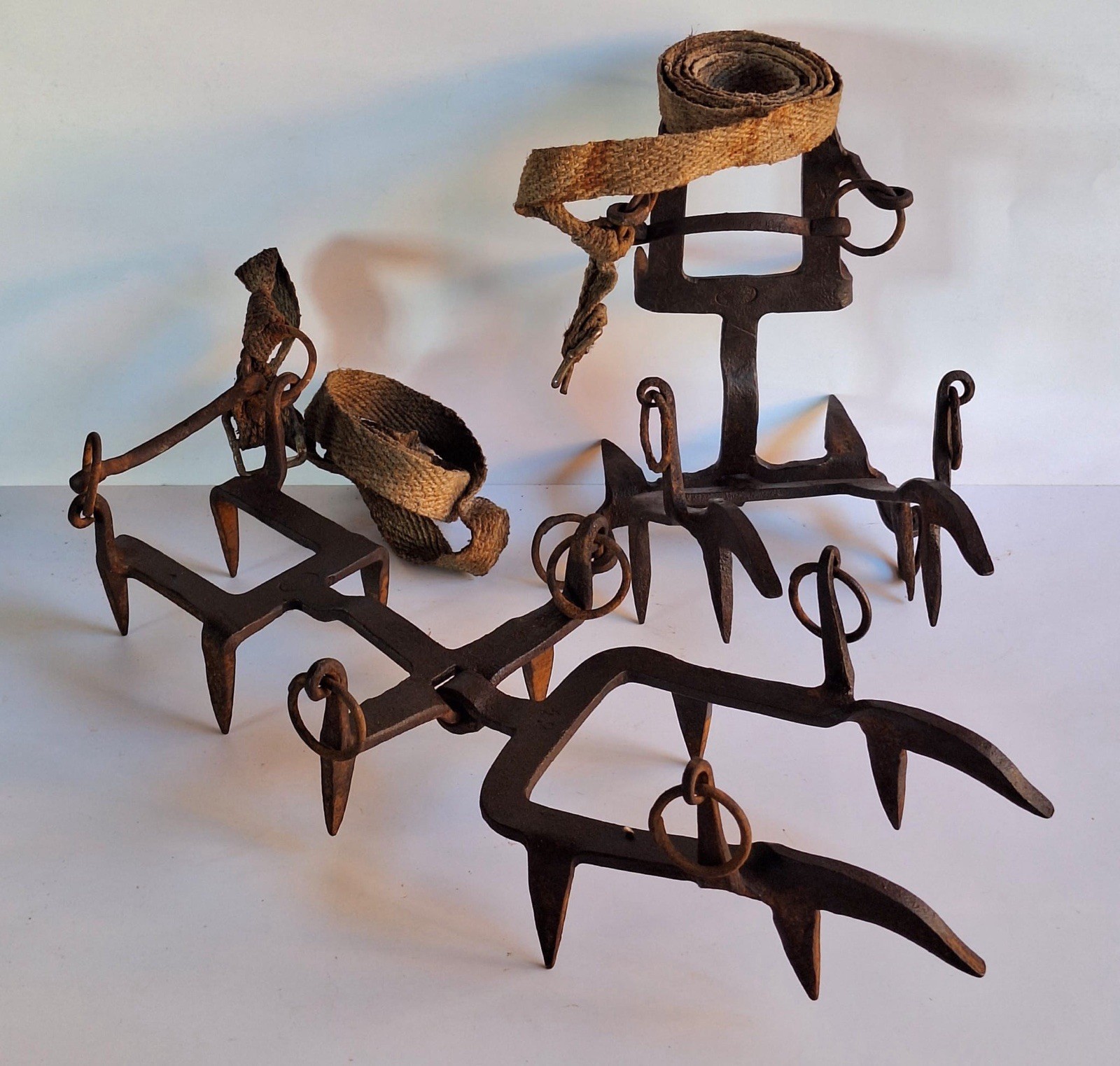 Militaria WW2 RAMPONI RIVEL Italiani da GHIACCIO Regio Esercito Timbrati 2GM