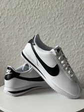 Neu Nike Gortez (DM4044 105) US8,5 /EUR40/Cm2...