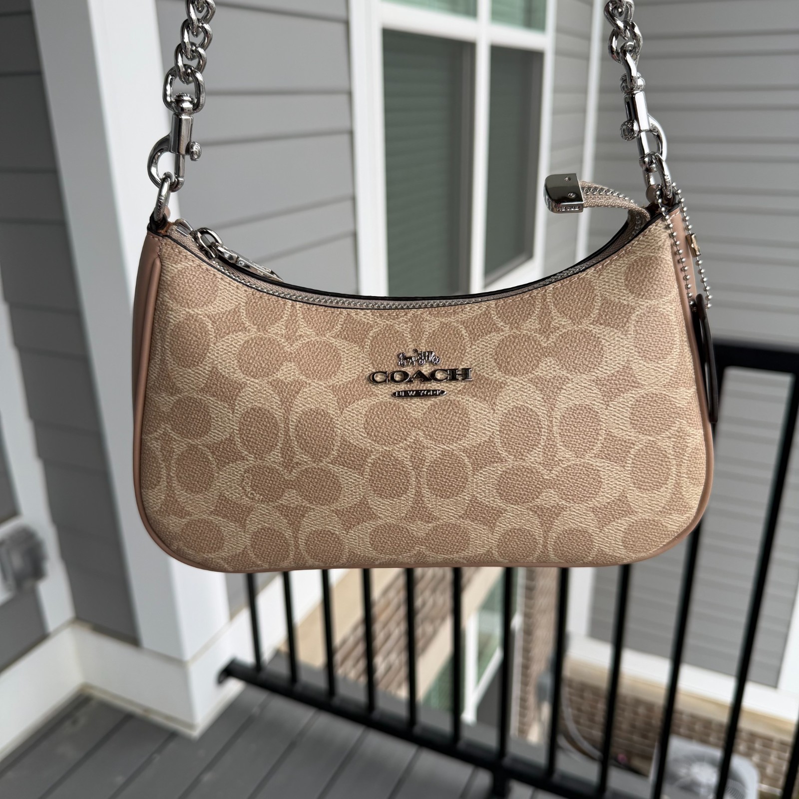 Coach Teri Shoulder Bag In Signature Canvas Silver /Sand/Taupe CV933 image 2