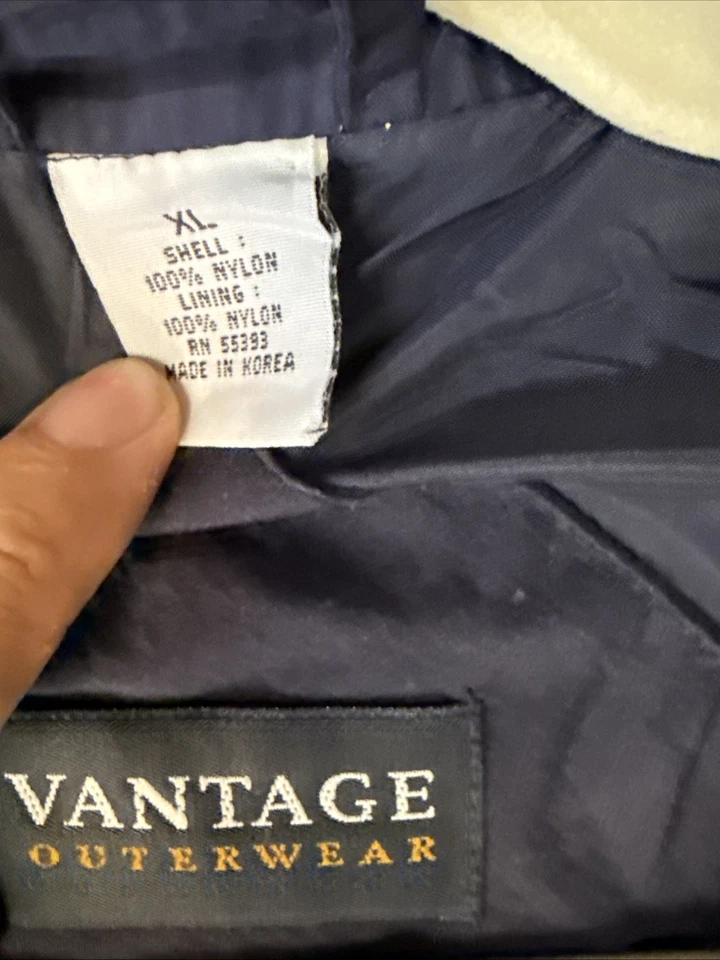 Vintage Donald Trump Plaza Blue Mens Zip Up Jacket Size XL Windbreaker - Image 4 of 4