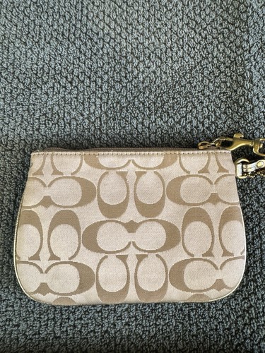Coach Poppy Pop C Signature Graffiti Light Gold Wristlet Wallet Pouch Small - Picture 5 of 6