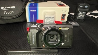 MINT OLYMPUS Tough TG-6 Digital Camera w/ Shutter BLACK RED 4K Video CIB Bundle
