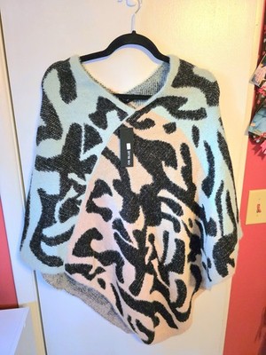 CHERISH OMBRE LEO Poncho Small/Medium NWT 