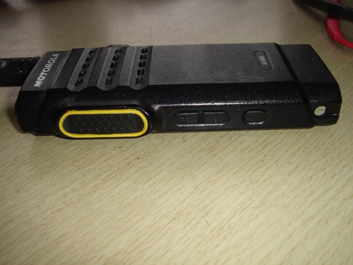 Motorola SL1600 UHF 403-470MHz DMR Digital c/w battery & charger (UK or EU) - Afbeelding 6 van 16