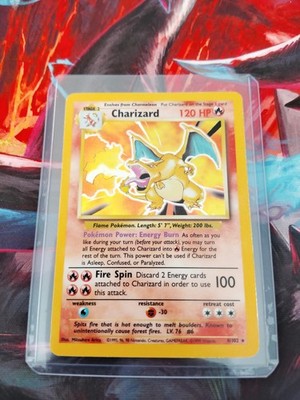 Pokémon Charizard Base Set Holo 4/102 Beautiful Vintage Pokemon Charizard 1999