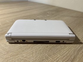 7965 Nintendo 3DS LL White Excellent TESTED