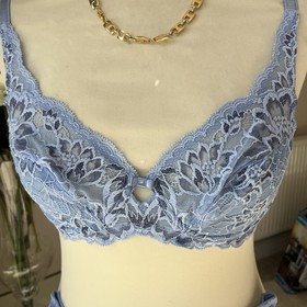 34B  Triumph amourette charm  Bra Underwired Supportive Lingerie briefs U.K. 10