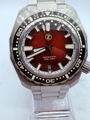 Zelos HAMMERHEAD V3 300M SS AUTO DIVE WATCH-  CRIMSON RED DIAL
