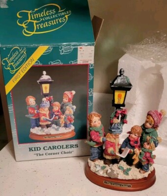VINTAGE TIMELESS TREASURES FIGURINES THE CORNER CHOIR KID CAROLERS CHRISTMAS