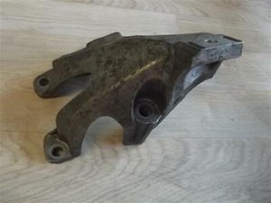 Audi A4 Cabrio 8H 8E Motorstütze Motorhalter Motor Halter stütze links 8E0199307