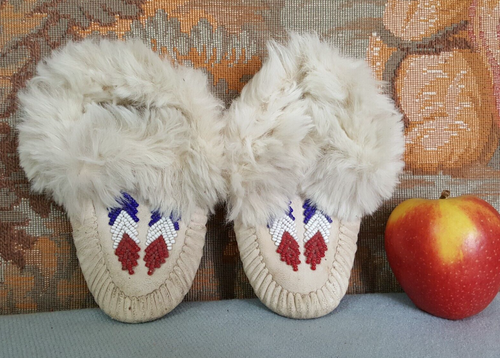 Antique Native American Fur Lined Beaded Children’s Shoes Moccasins - Picture 5 of 13