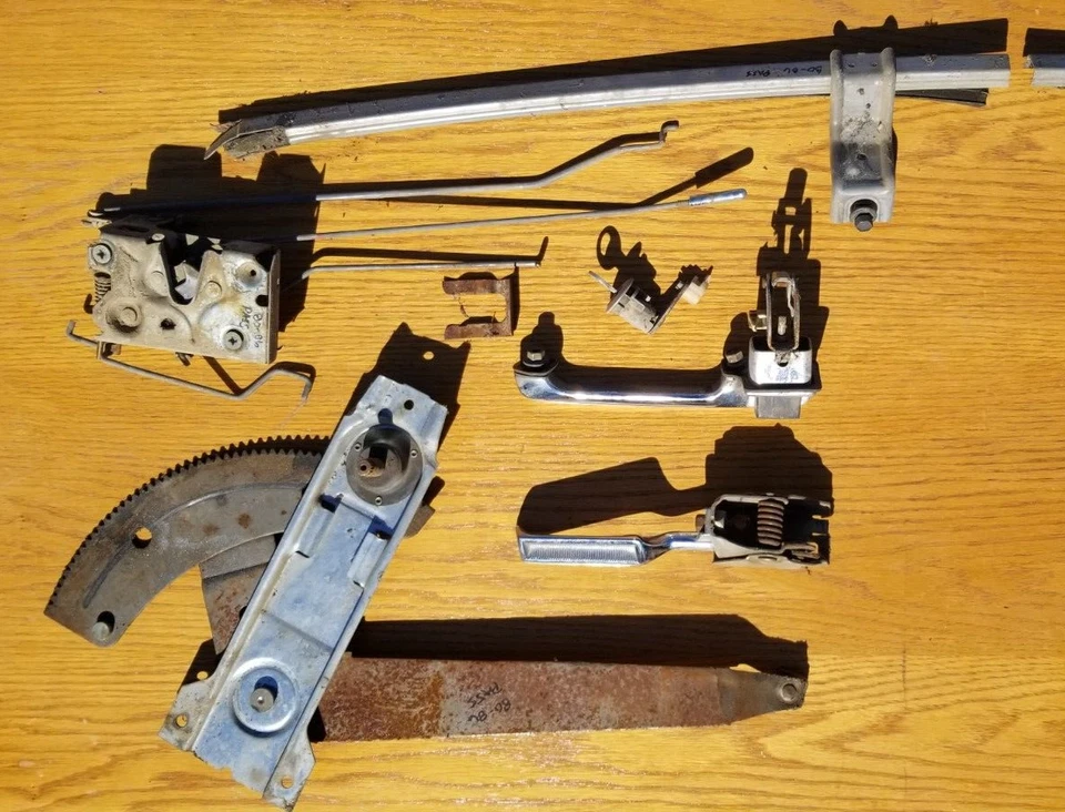 Latch Regulator Door Handle Key 1980-86 Ford Truck Bronco F150 F350 1986 80 82 - Image 2 of 4