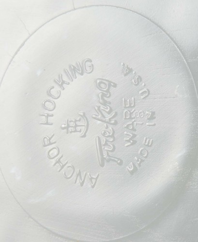 Fire King FireKing Anchor Hocking divided serving dish milk glass 3 section gold - Picture 2 of 3